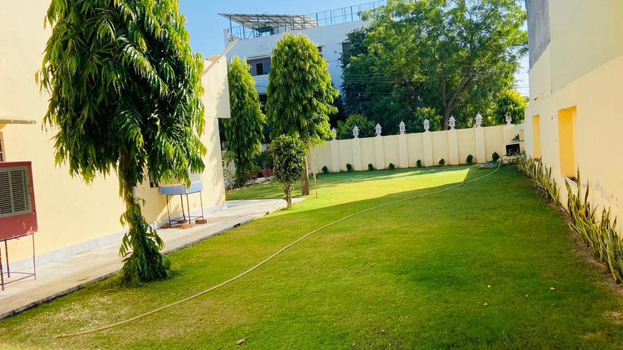 Saket Guest House Jaipur Bagian luar foto